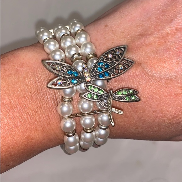 Vintage Jewelry - Vintage Dragonfly pearl bracelet and brooch pin